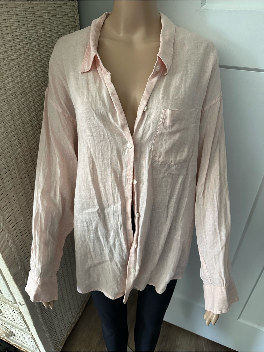 Aritzia Wilfred Linen Button Down